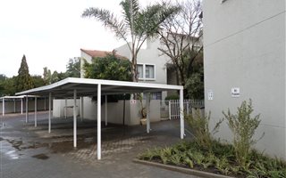 2 Bedroom Apartment in Bryanston