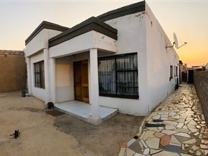 3 Bed House in Tembisa