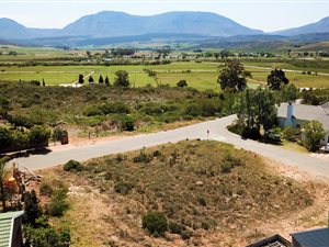 1190 m² Land available in Riversdale