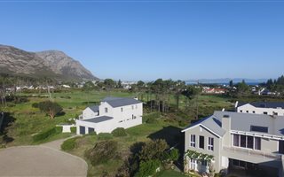 772 m² Land available in Fernkloof