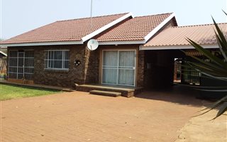 3 Bedroom House in Naboomspruit