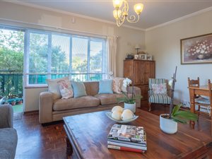 2 Bed Apartment in Wynberg Upper