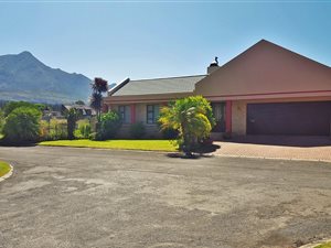 3 Bed House in Heather Park