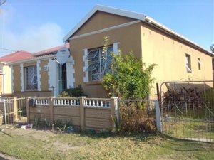 9 Bed House in Southernwood