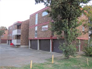 2 Bed Apartment in Vanderbijlpark SW1