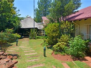 6 Bedroom House in Kloofendal