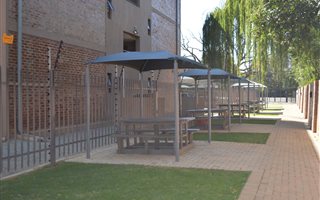 2 Bedroom Apartment in Mooivallei Park
