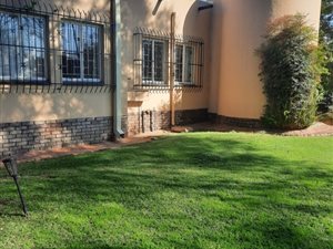 6 Bed House in Doringkloof