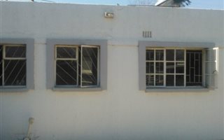2 Bedroom Garden Cottage in Primrose