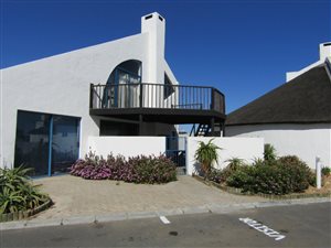 3 Bed Duplex in Dwarskersbos