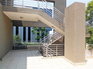 350 m² Commercial space in Illovo