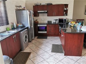 3 Bed Duplex in Ravenswood