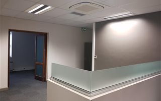 400 m² Commercial space in Gardens