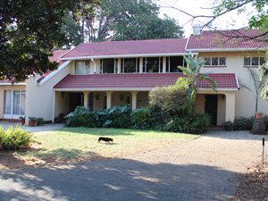 5 Bed House in Lydiana