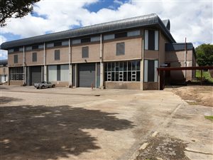 1282 m² Industrial space in New Germany