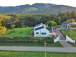 2 ha Farm in Wilderness Heights