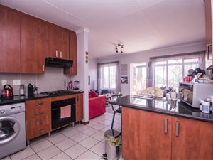 2 Bed Apartment in Glenvista