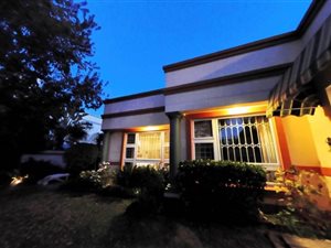 2 Bedroom Cluster in Die Wilgers