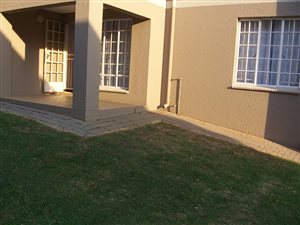 2 Bed Townhouse in Erasmuskloof