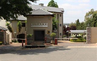 2 Bedroom Townhouse in Paulshof