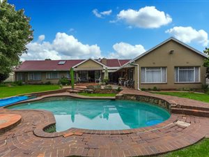 4 Bed House in Horison Park