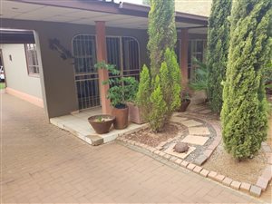 3 Bed House in Vanderbijlpark CW2