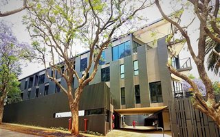 2 Bedroom Duplex in Rosebank