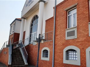 1349 m² Commercial space in Route 21 Business Park
