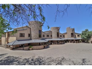 2115 m² Commercial space in Sable Hills Waterfront Estate