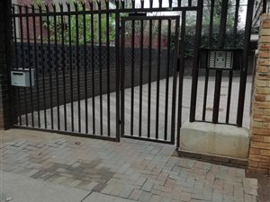 3 Bed Apartment in Arcadia