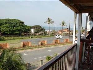 2 Bed Apartment in Hibberdene