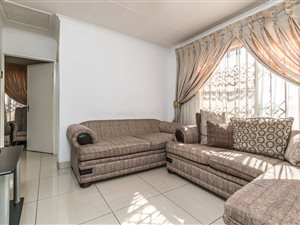 2 Bed House in Bloubosrand