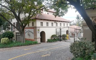 3 Bedroom Apartment in Bryanston