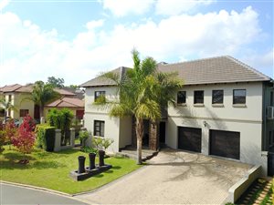 4 Bed House in Rietvalleirand
