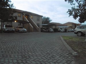 2 Bedroom Apartment in Roodepoort Central