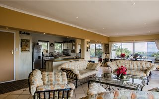5 Bedroom House in Mountainside
