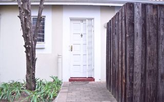 3 Bedroom Townhouse in Douglasdale