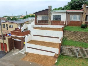3 Bed House in Merebank