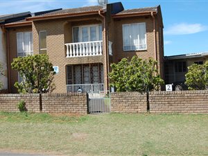 6 Bed House in Merewent