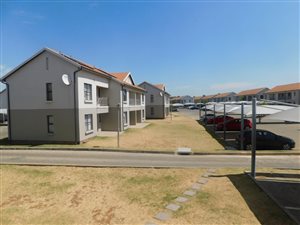 2 Bed Apartment in Lakefield