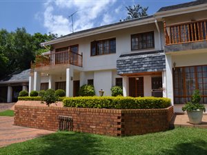 5 Bed House in Waterkloof Park