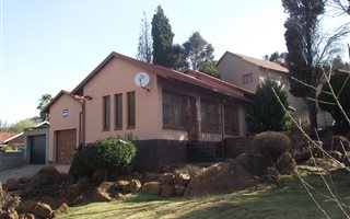 3 Bedroom House in Naturena