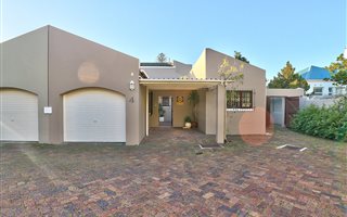 4 Bedroom Townhouse in Kenilworth Upper