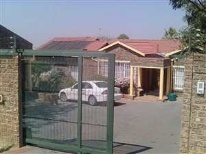 4 Bed House in Winchester Hills