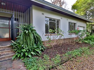 3 Bed House in Onder Papegaaiberg