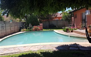 3 Bedroom House in Lindene