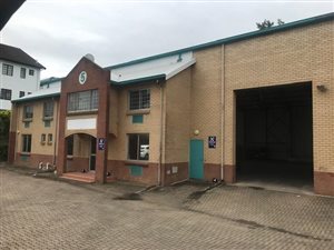 717 m² Industrial space in Pinetown Central