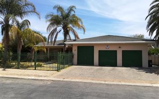 4 Bedroom House in Oudtshoorn