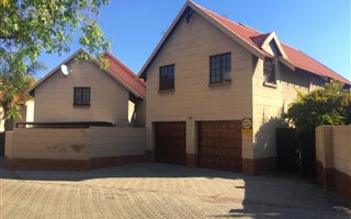 4 Bedroom House in Equestria
