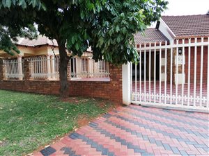 4 Bedroom House in The Orchards